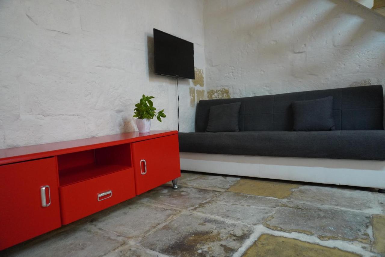 Il-Mezzanine Private Traditional And Walking Distance To Bus Terminus Villa Cospicua Buitenkant foto