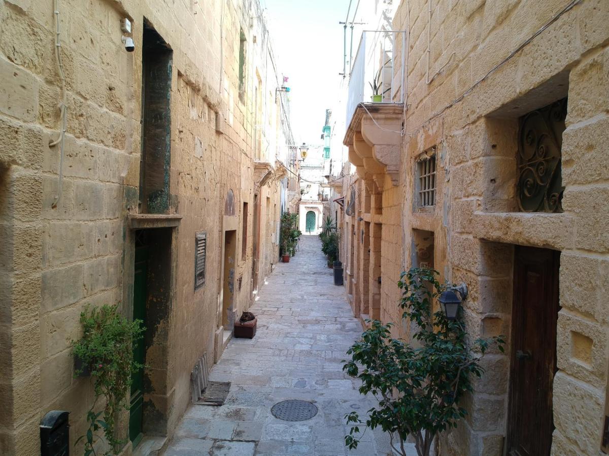 Il-Mezzanine Private Traditional And Walking Distance To Bus Terminus Villa Cospicua Buitenkant foto